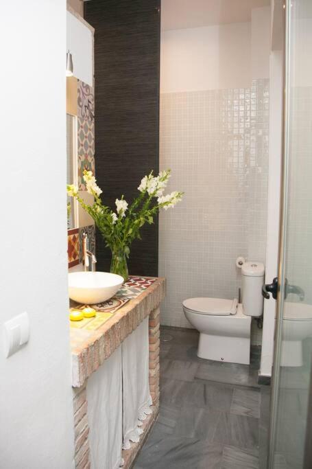 Beautiful Silent Apartment Private Parking Севілья Екстер'єр фото